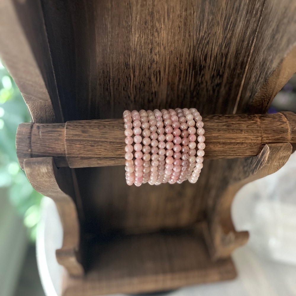Strawberry Quartz bracelet (one)